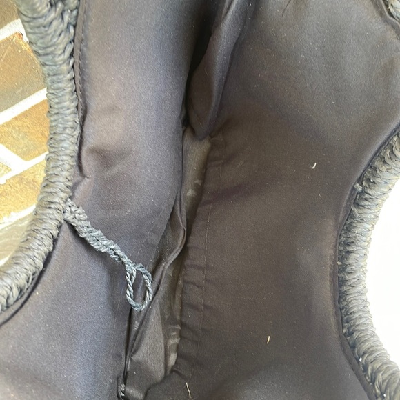 Black Woven Purse. - Picture 3 of 3